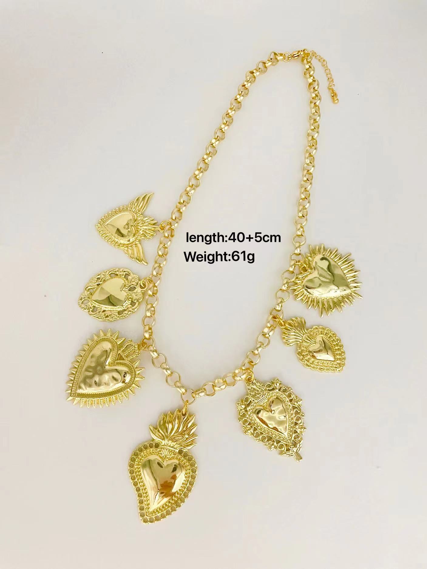 Винтажное ожерелье с подвеской в виде нескольких священных сердец, золотая цепочка, персонализированное дизайнерское ожерелье
Винтажное ожерелье с подвеской в виде нескольких священных сердец, золотая цепочка, персонализированное дизайнерское ожерелье