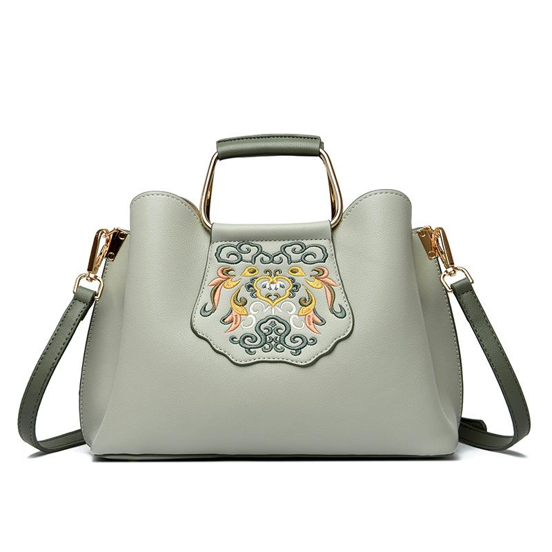Women s handbag, national style embroidery, high-end bag, fashionable and atmospheric bride bag, women s large-capacity tote bag
Women s handbag, national style embroidery, high-end bag, fashionable and atmospheric bride bag, women s large-capacity tote bag