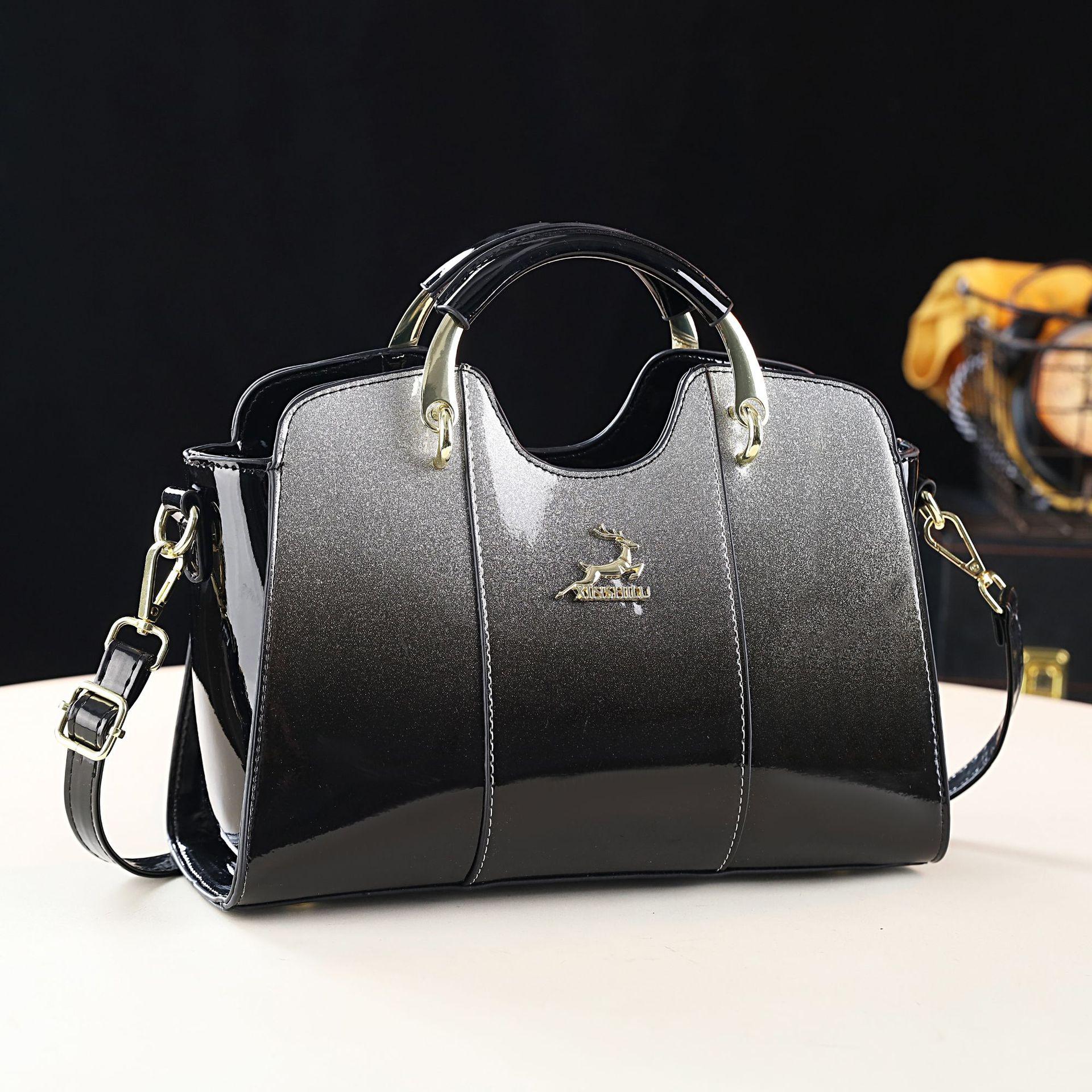 2026 New Patent Leather Handbag For Women s Fashion
2026 New Patent Leather Handbag For Women s Fashion