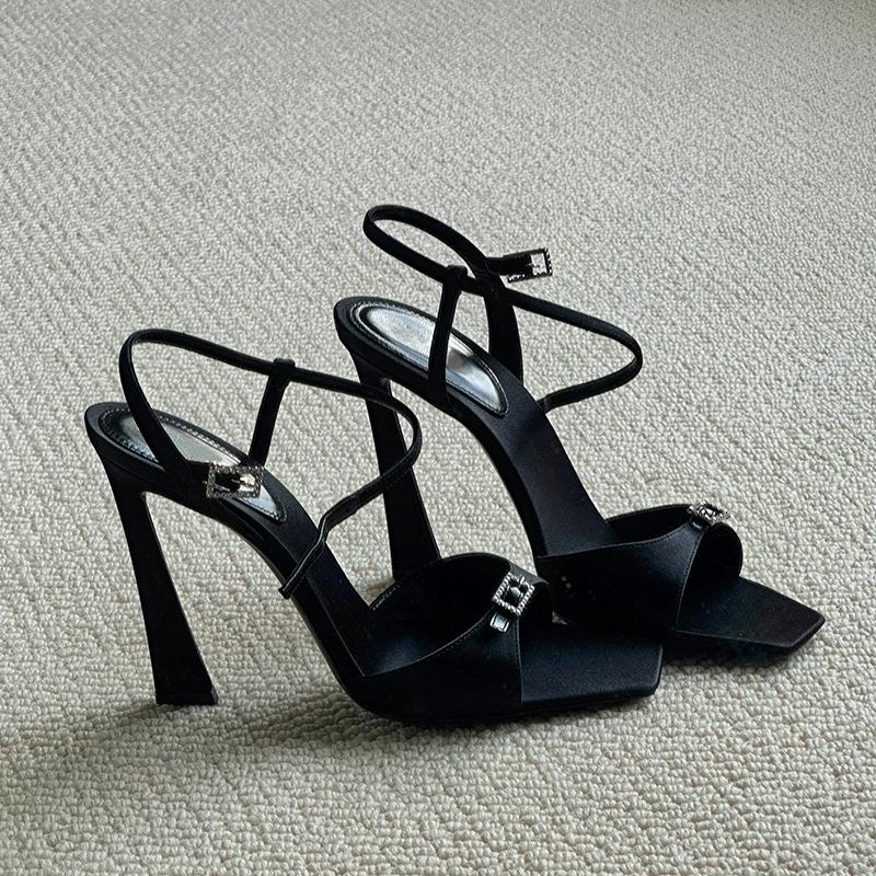 Niche square head rhinestone high heels women s thin heels satin black open-toed sexy lady one-word buckle sandals 34
Niche square head rhinestone high heels women s thin heels satin black open-toed sexy lady one-word buckle sandals 34