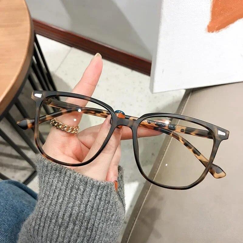 Роскошные дизайнерские антисиние очки по рецепту, женские большие квадратные очки для близорукости, классические винтажные очки унисекс с диоптриями -4.0
Роскошные дизайнерские антисиние очки по рецепту, женские большие квадратные очки для близорукости, классические винтажные очки унисекс с диоптриями -4.0