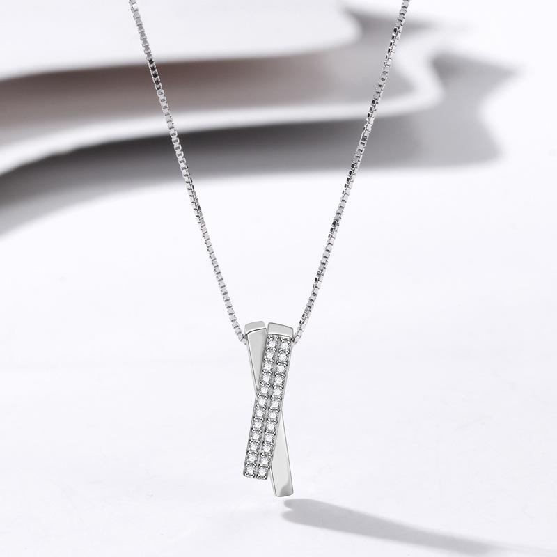 Geometric Cross X Edge Tie Lifetime Necklace Female Niche Exquisite Creative Personality Design Sense Item Decoration Female Quality
Geometric Cross X Edge Tie Lifetime Necklace Female Niche Exquisite Creative Personality Design Sense Item Decoration Female Quality