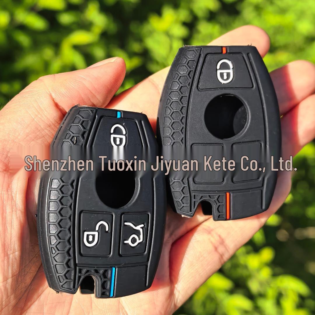 Mercedes-Benz C260L GLA200 Silicone Car Key Remote Protective Cover синій
Mercedes-Benz C260L GLA200 Silicone Car Key Remote Protective Cover синій