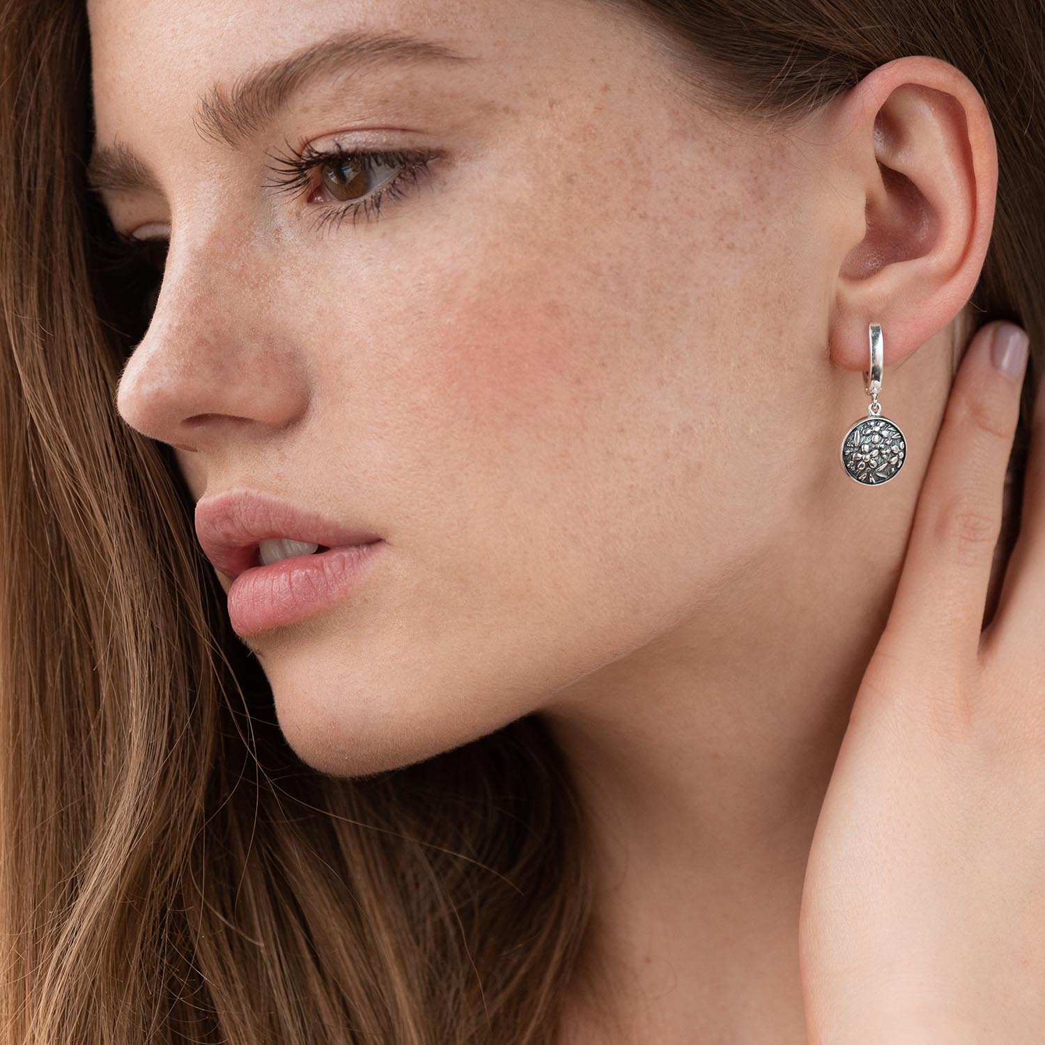 Срібні сережки Квіточки (чорніння) Oniks d 1.3 h 2.9 cm срібний
Срібні сережки Квіточки (чорніння) Oniks d 1.3 h 2.9 cm срібний