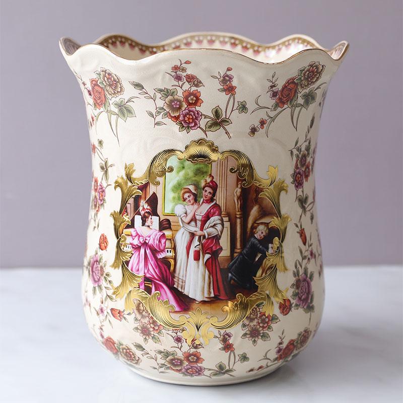 European Ceramic Storage Bin Creative Living Room Trash Can Modern Home Decor Decorative Vase Multipurpose Organizer
European Ceramic Storage Bin Creative Living Room Trash Can Modern Home Decor Decorative Vase Multipurpose Organizer