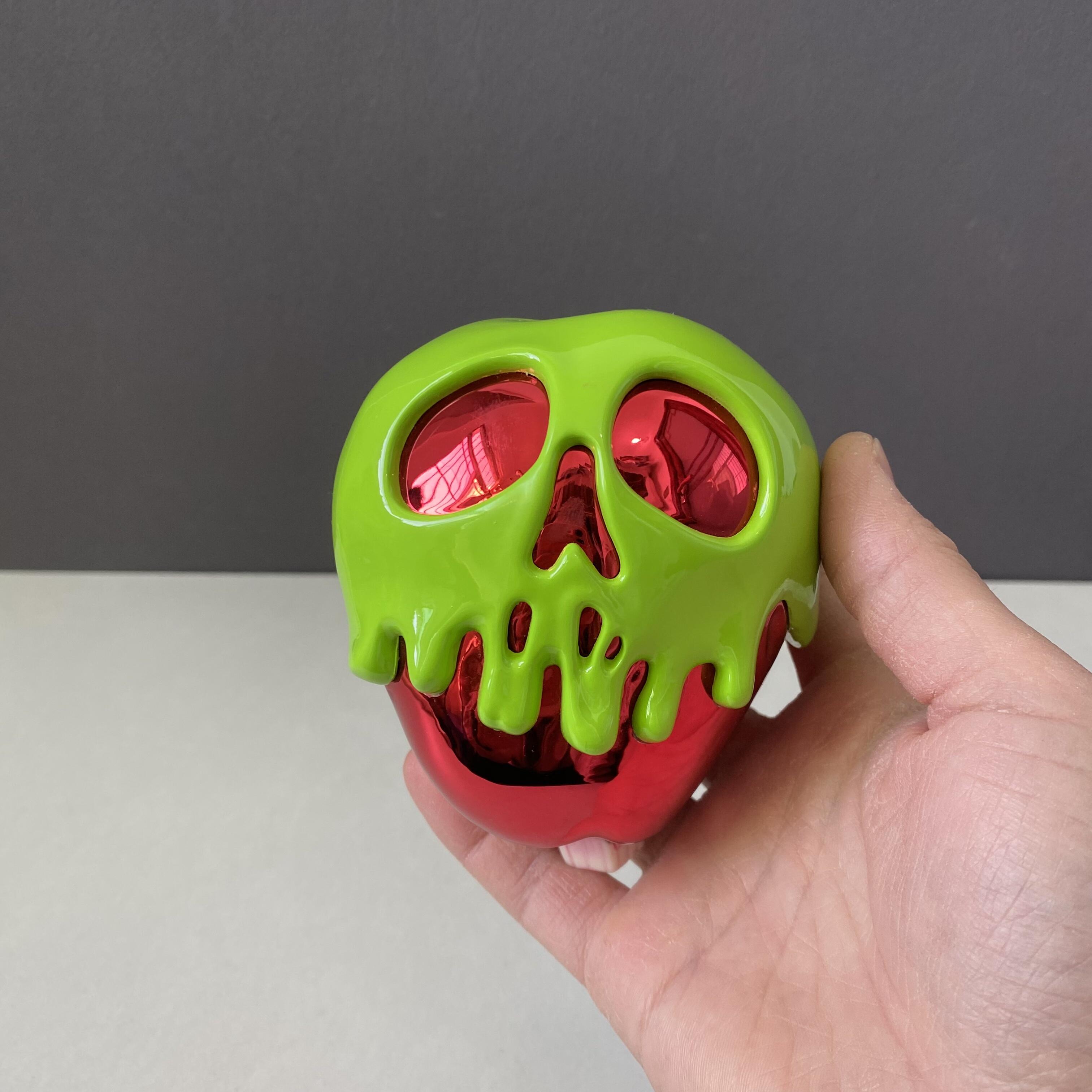 Snow White Poisoned Apple Figure Loose Figurine Toy Exclusive Collectible Desktop Decoration Gifts чёрный
Snow White Poisoned Apple Figure Loose Figurine Toy Exclusive Collectible Desktop Decoration Gifts чёрный