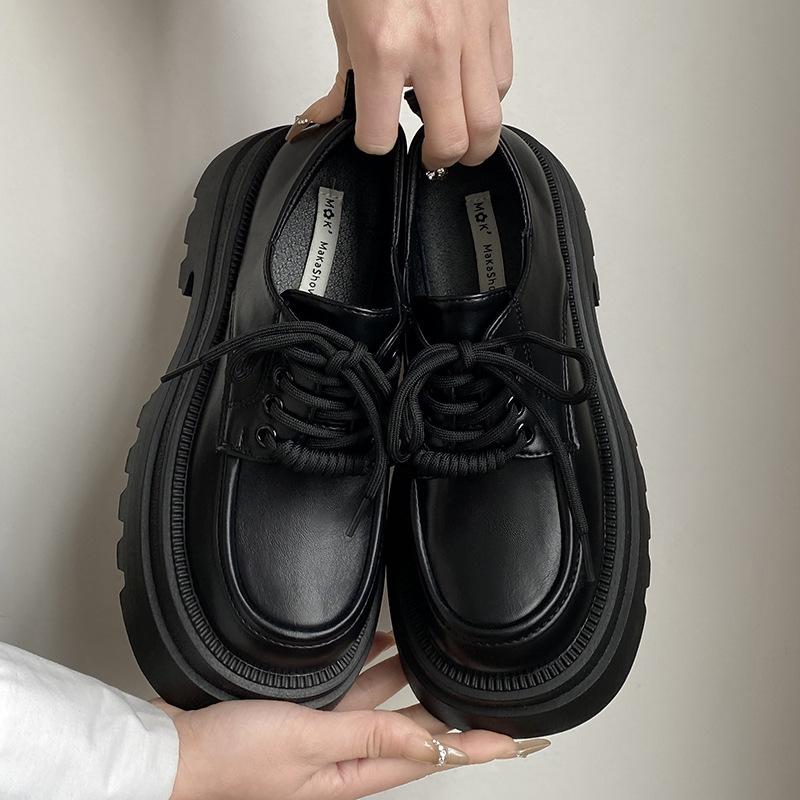 Черные туфли на платформе в британском стиле с круглым носком, женские кожаные туфли на осень и зиму 2025 года, новые французские ретро-туфли с глубоким вырезом 35 матовый черный
Черные туфли на платформе в британском стиле с круглым носком, женские кожаные туфли на осень и зиму 2025 года, новые французские ретро-туфли с глубоким вырезом 35 матовый черный