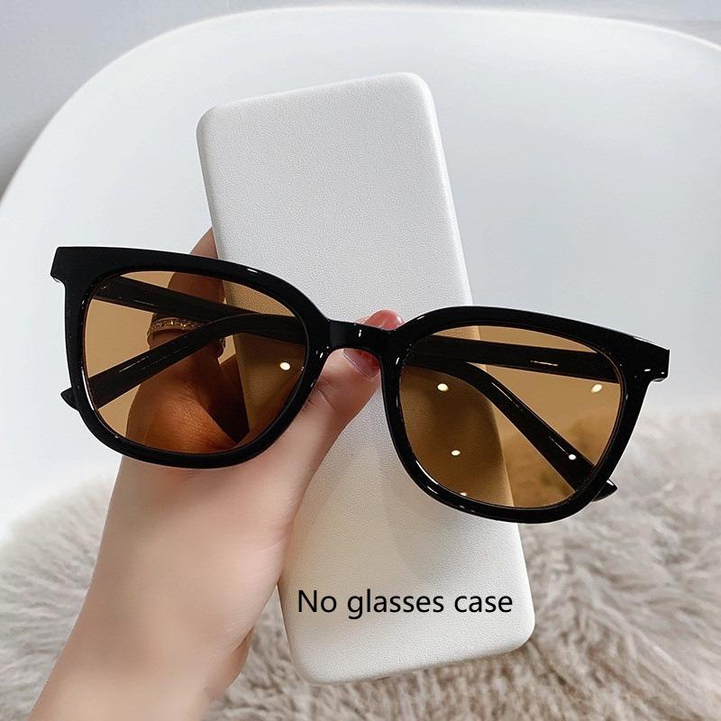 Fashion Retro Aesthetic Sunglasses Shades Sunglasses Women Small Square Trend Sunglasses Men Large Frame Sunglasses
Fashion Retro Aesthetic Sunglasses Shades Sunglasses Women Small Square Trend Sunglasses Men Large Frame Sunglasses