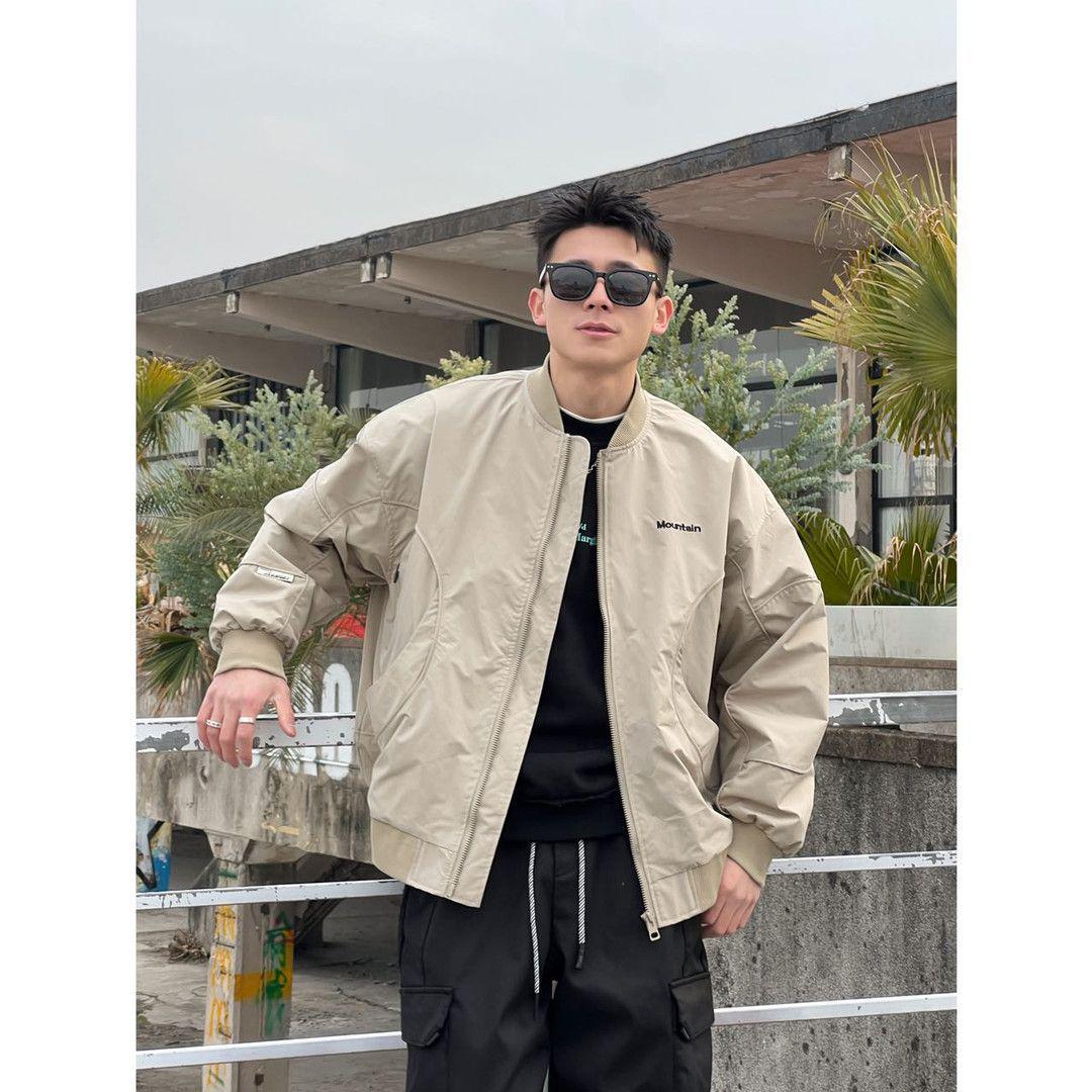 Men s Trendy Loose-Fit Baseball Jacket - Spring/Autumn 2025 American Workwear Collection XL
Men s Trendy Loose-Fit Baseball Jacket - Spring/Autumn 2025 American Workwear Collection XL