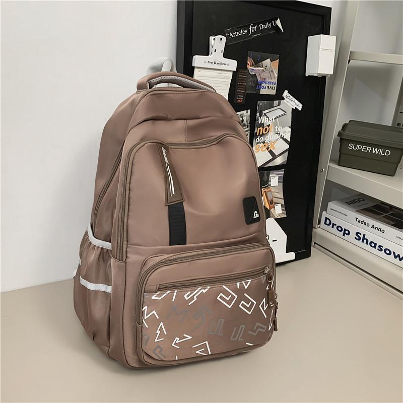 Внешний заказ 2024 года, новый персонализированный простой школьный рюкзак для студентов колледжей, ученик средней школы, большой вместимости, рюкзак для отдыха и путешествий хаки
Внешний заказ 2024 года, новый персонализированный простой школьный рюкзак для студентов колледжей, ученик средней школы, большой вместимости, рюкзак для отдыха и путешествий хаки