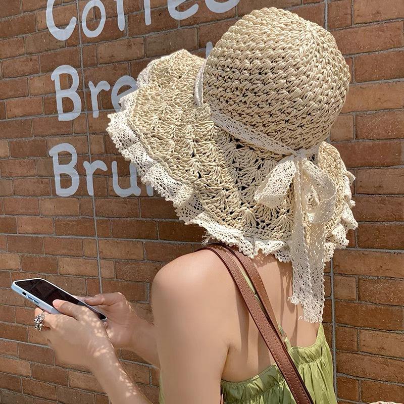 Women s Elegant Hepburn-Style Raffia Sun Hat with Bow - Large Brim for Summer Beach Vacation One Size
Women s Elegant Hepburn-Style Raffia Sun Hat with Bow - Large Brim for Summer Beach Vacation One Size