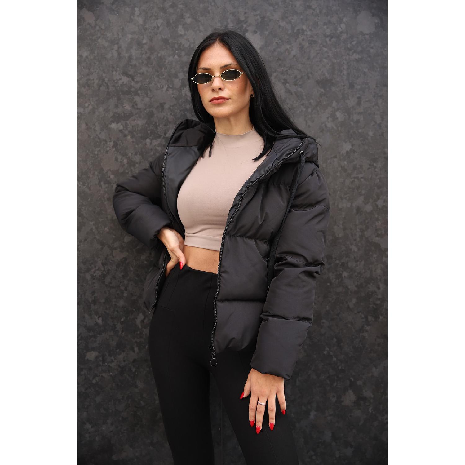 Черное женское пальто-пуховик нового сезона с капюшоном 36
Черное женское пальто-пуховик нового сезона с капюшоном 36