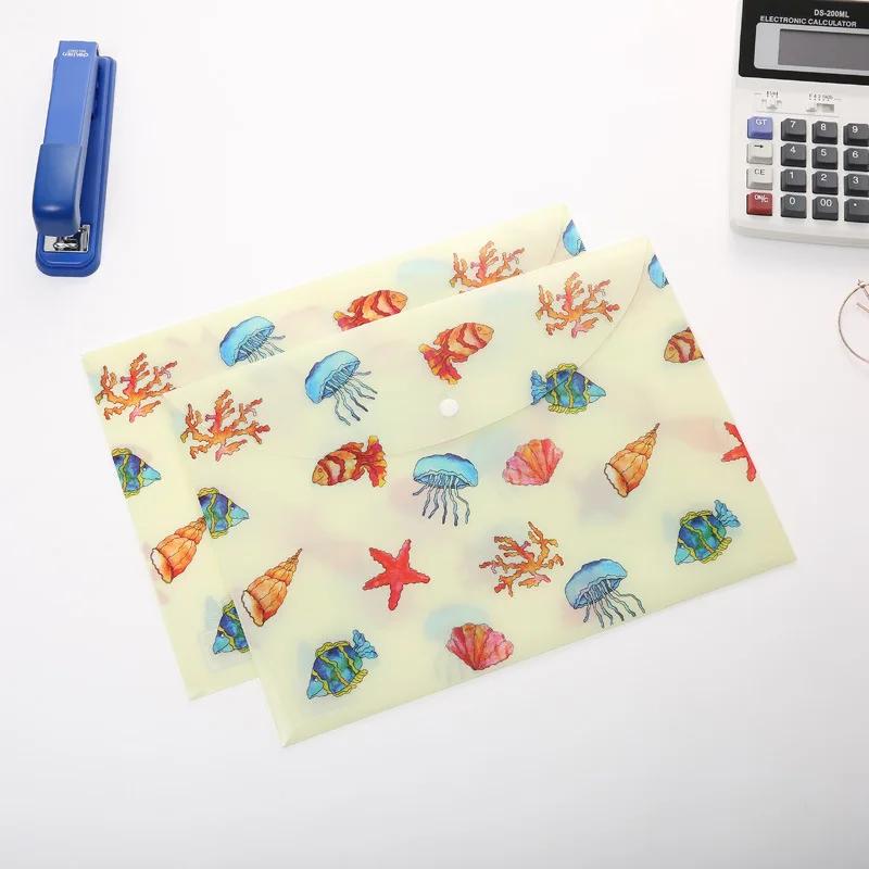 Папка-органайзер для документов Kawaii Jellyfish Starfish Sea Animal, на кнопках, с изображением медуз, настольная сумка для документов формата А4 из ПВХ, бумажные офисные принадлежности
Папка-органайзер для документов Kawaii Jellyfish Starfish Sea Animal, на кнопках, с изображением медуз, настольная сумка для документов формата А4 из ПВХ, бумажные офисные принадлежности