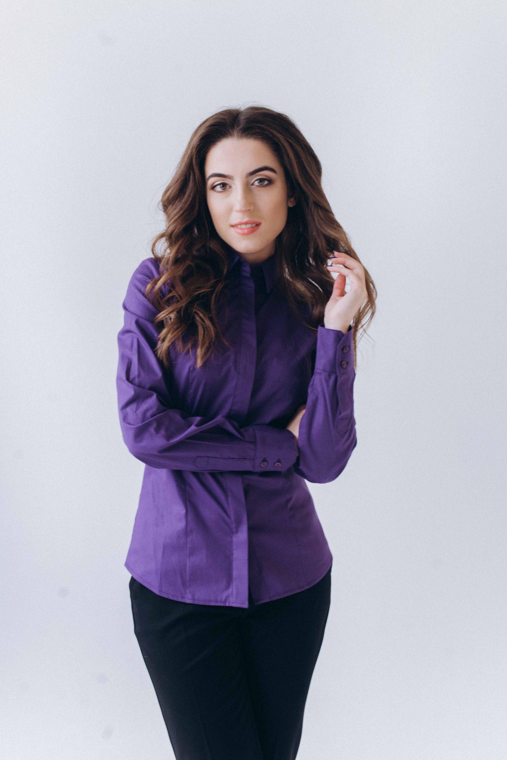 Класична приталена сорочка з бавовни з довгим рукавом 42 синьо-фіолетовий
Класична приталена сорочка з бавовни з довгим рукавом 42 синьо-фіолетовий