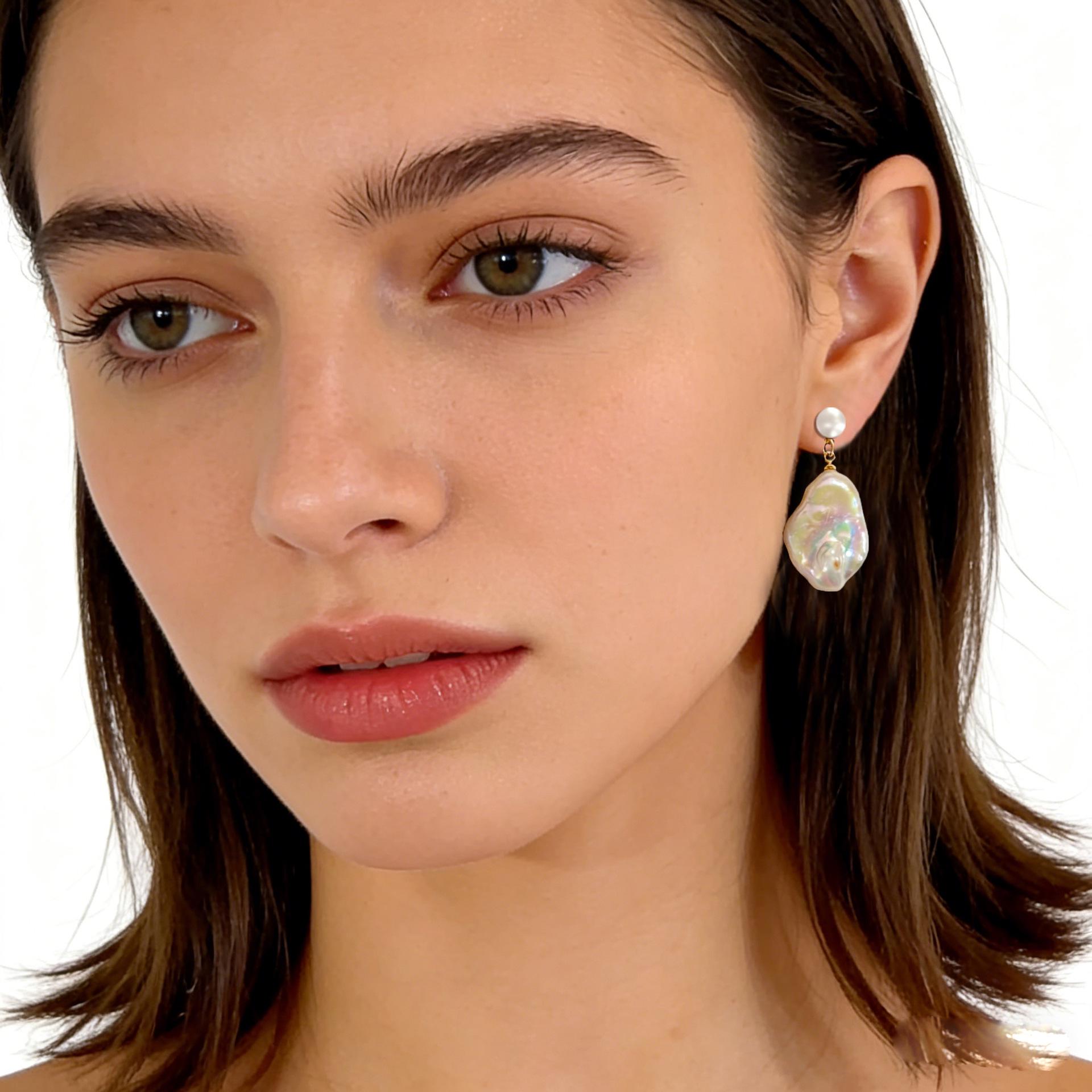 Cross Baroque Pearl Earrings: Small Niche Design for Women s High-End Fashion
Cross Baroque Pearl Earrings: Small Niche Design for Women s High-End Fashion