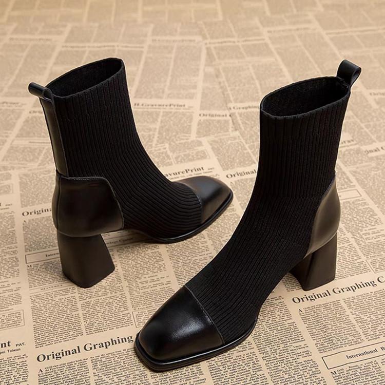 Новые классические женские короткие сапоги, новые модные ботинки челси на грубом каблуке с квадратной головкой, повседневные универсальные современные сапоги на высоком каблуке 40 чёрный
Новые классические женские короткие сапоги, новые модные ботинки челси на грубом каблуке с квадратной головкой, повседневные универсальные современные сапоги на высоком каблуке 40 чёрный