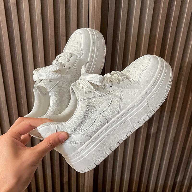 Sheepskin version~ thick-soled little white shoes women s cross flower board shoes women s versatile height-increasing sports and leisure shoes 35
Sheepskin version~ thick-soled little white shoes women s cross flower board shoes women s versatile height-increasing sports and leisure shoes 35