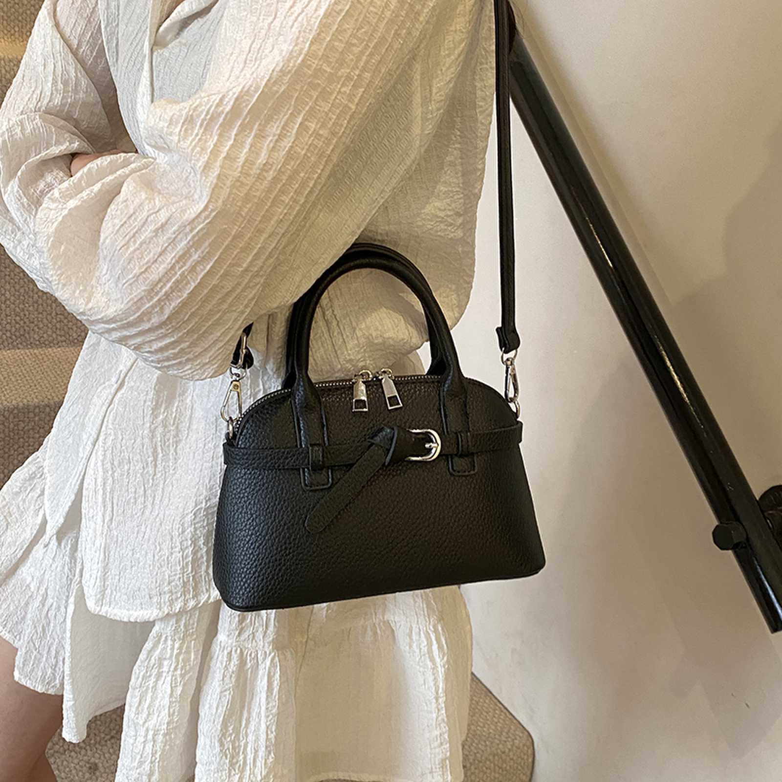 Casual bag women s 2025 new spring and summer fashion versatile messenger bag out of work handbag білий
Casual bag women s 2025 new spring and summer fashion versatile messenger bag out of work handbag білий