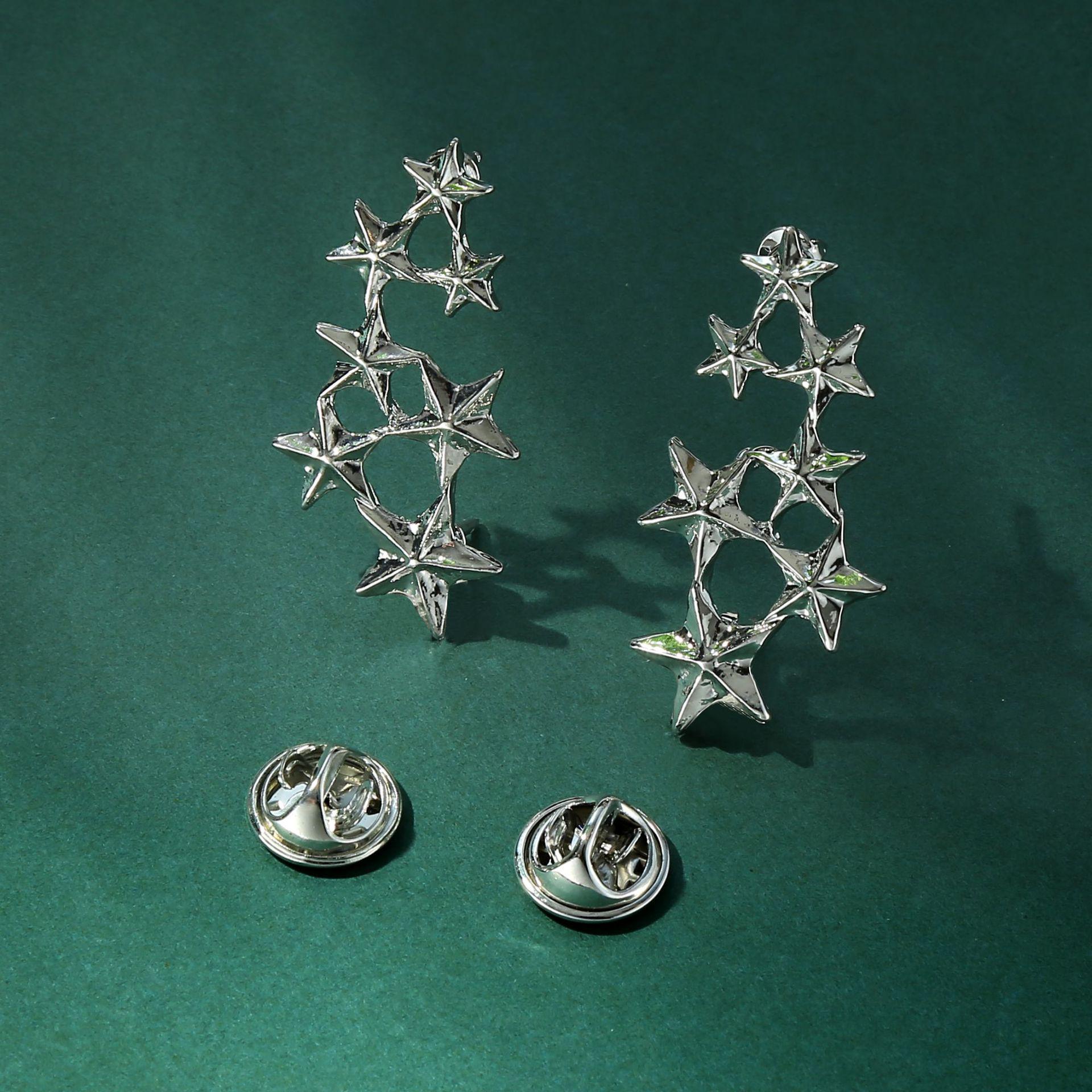 Мужская корейская брошь-пчела для воротника костюма
Мужская корейская брошь-пчела для воротника костюма