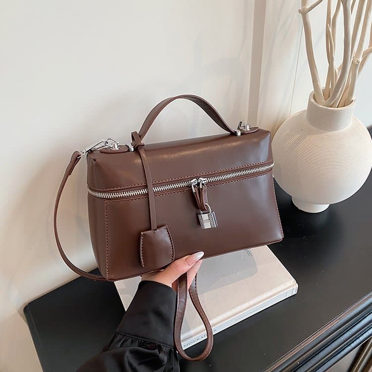 Zippered Small Square Bag Women s Shoulder Tote Bag кавовий
Zippered Small Square Bag Women s Shoulder Tote Bag кавовий