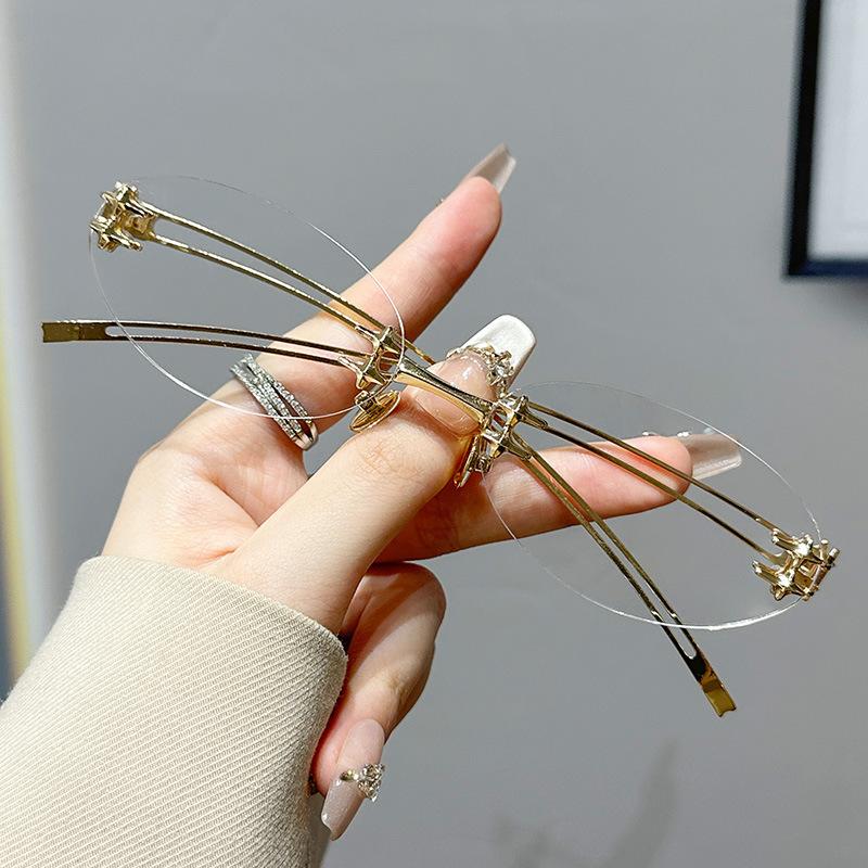 Korean Fashion Style Glasses for Women Oval Shape Rimless Sunglasses Women Campus Style Female
Korean Fashion Style Glasses for Women Oval Shape Rimless Sunglasses Women Campus Style Female