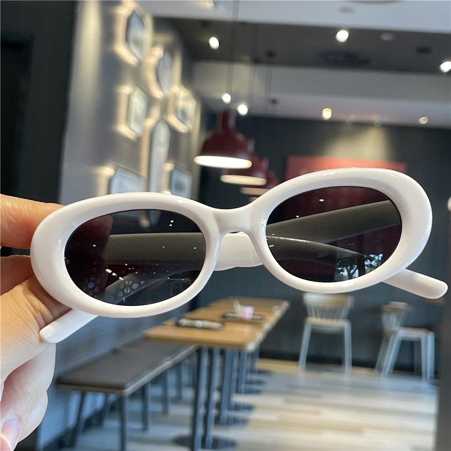 Stylish and simple oval small frame children s sunglasses kids sunglasses eye glasses outdoor sun protection білий
Stylish and simple oval small frame children s sunglasses kids sunglasses eye glasses outdoor sun protection білий