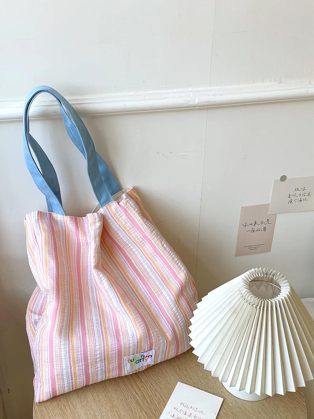 Contrast Color Women s Cloth Shoulder Bag Stripe Letter Design Ladies Commute Tote Handbags Large Capacity Female Shopping Bags розовый
Contrast Color Women s Cloth Shoulder Bag Stripe Letter Design Ladies Commute Tote Handbags Large Capacity Female Shopping Bags розовый