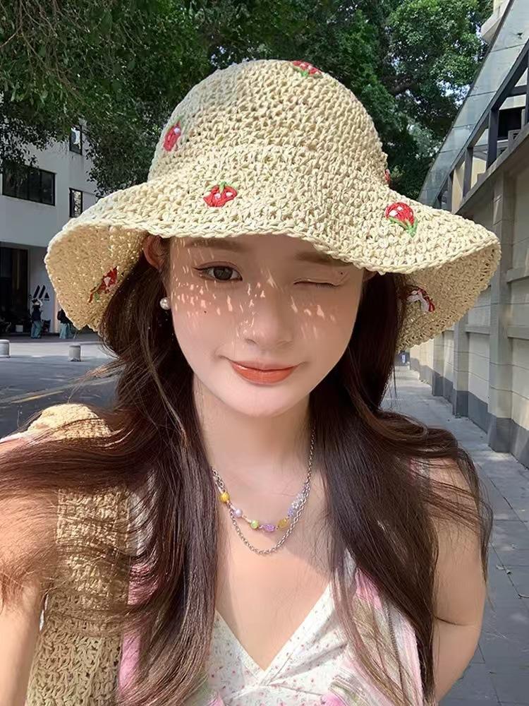 Women Sun Hat 2026 New Fashionable Summer Open-Weave Sun Protection Hats French-style Outerwear Beach Vacation Hat for Ladies земляничный
Women Sun Hat 2026 New Fashionable Summer Open-Weave Sun Protection Hats French-style Outerwear Beach Vacation Hat for Ladies земляничный