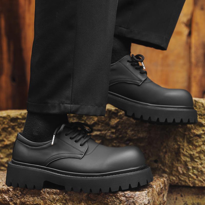 2024 new autumn niche British casual men s shoes thick sole heightening black big head derby trendy shoes 8830-J 44 чорний
2024 new autumn niche British casual men s shoes thick sole heightening black big head derby trendy shoes 8830-J 44 чорний