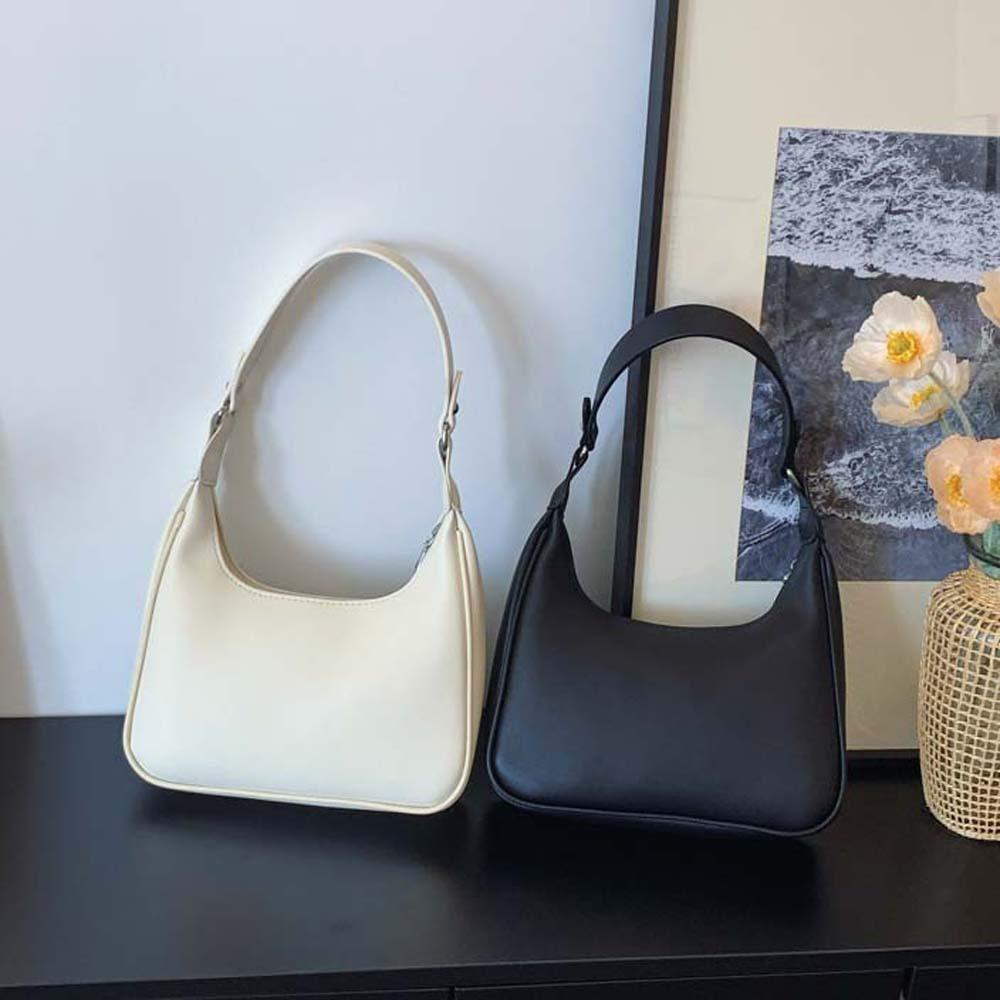 White PU Hobo Bag Wide Strap Texture Handbag Storage Bag French Underarm Bag Travel чорний
White PU Hobo Bag Wide Strap Texture Handbag Storage Bag French Underarm Bag Travel чорний
