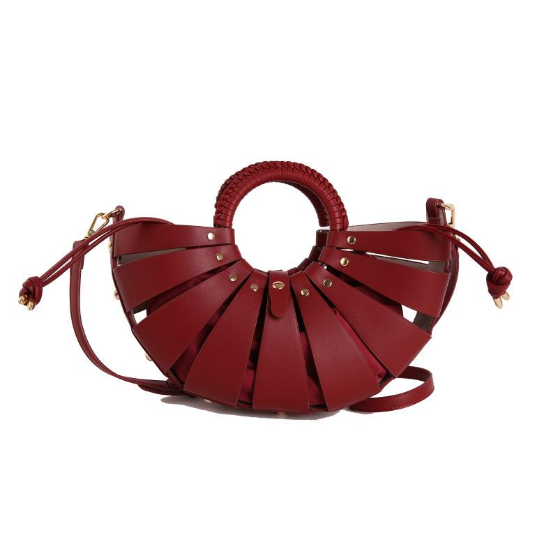Single Shoulder Bag, New Niche Design, Handbag, Fashionable and High-end, Shell Bag, Beach Travel, Daily Commuting Crossbody Bag
Single Shoulder Bag, New Niche Design, Handbag, Fashionable and High-end, Shell Bag, Beach Travel, Daily Commuting Crossbody Bag