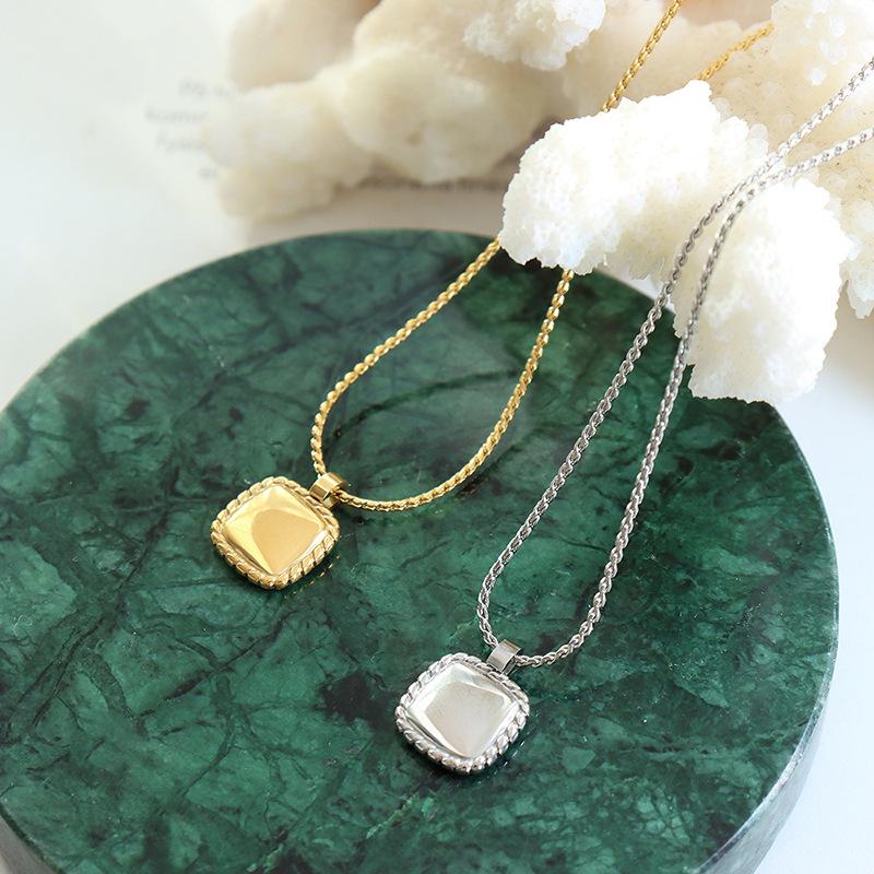 French-Style Square Lace Pendant Necklace in 18k Gold Titanium Steel – Women s Jewelry, Non-Fading
French-Style Square Lace Pendant Necklace in 18k Gold Titanium Steel – Women s Jewelry, Non-Fading