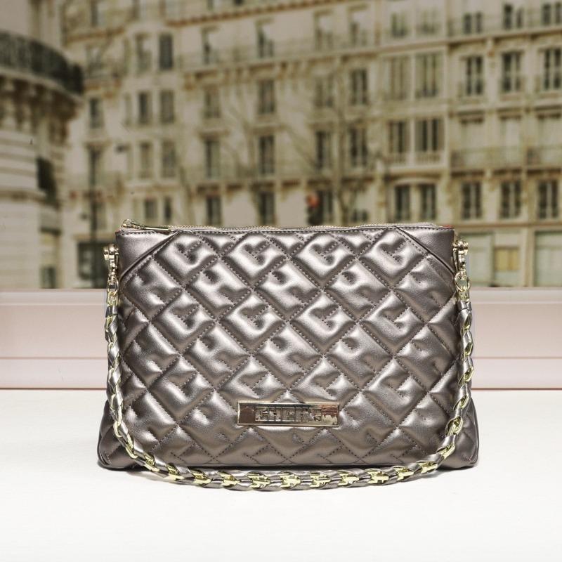 Simple plaid box bag personalized fashion shoulder bag new simple solid color messenger handbag women Length 33cm, width 16cm, height 20cm
Simple plaid box bag personalized fashion shoulder bag new simple solid color messenger handbag women Length 33cm, width 16cm, height 20cm