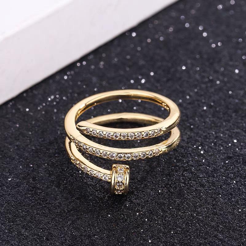 Трендовое многослойное кольцо в холодном стиле с бриллиантами для женщин - Шикарная нишевая ювелирия класса люкс
Трендовое многослойное кольцо в холодном стиле с бриллиантами для женщин - Шикарная нишевая ювелирия класса люкс