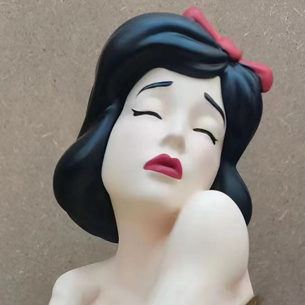 Spoof Nude Princess Apple sculpt Ornament Trend Hand Insert Home Tide Left Toy Ornament Men and Women Gift decorations Crafts
Spoof Nude Princess Apple sculpt Ornament Trend Hand Insert Home Tide Left Toy Ornament Men and Women Gift decorations Crafts