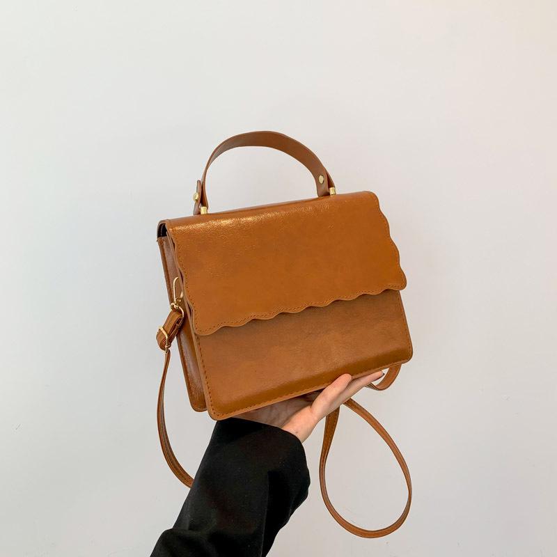 Популярная в этом году модная однотонная женская сумка 2025 весна новая универсальная ins на плечо сумка-мессенджер маленькая квадратная сумка коричневый
Популярная в этом году модная однотонная женская сумка 2025 весна новая универсальная ins на плечо сумка-мессенджер маленькая квадратная сумка коричневый