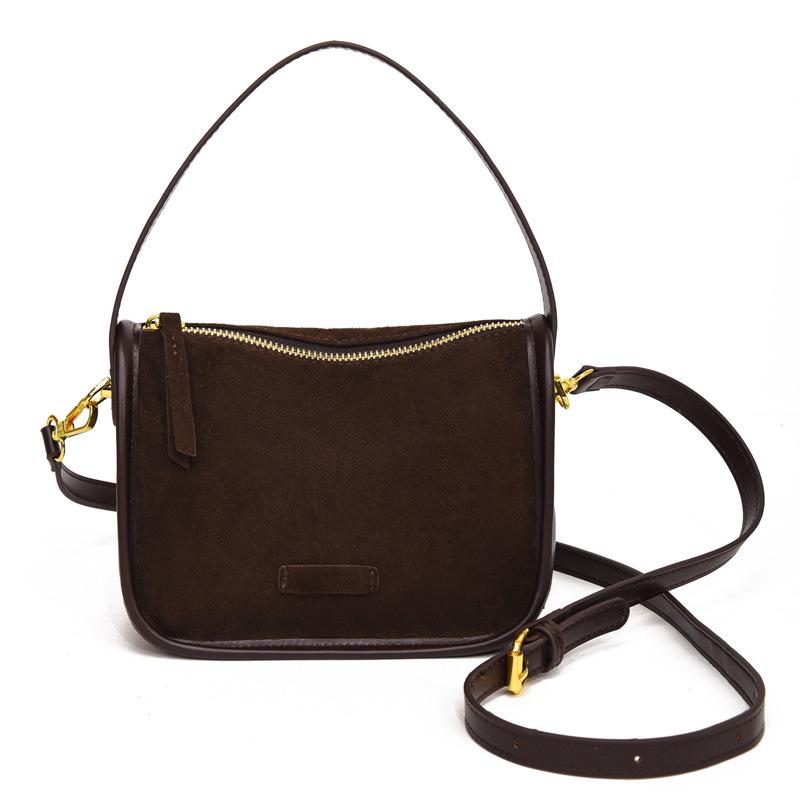 Soft Leather Shoulder Bag, a Must for Casual and Versatile. кавовий
Soft Leather Shoulder Bag, a Must for Casual and Versatile. кавовий