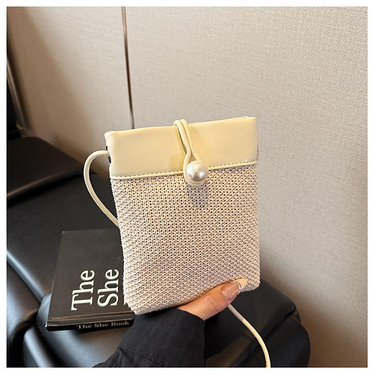 Weaving Summer Personality 2025 Summer New Straw Shoulder Vertical Mobile Phone Crossbody Small Square Bag Female чорний
Weaving Summer Personality 2025 Summer New Straw Shoulder Vertical Mobile Phone Crossbody Small Square Bag Female чорний