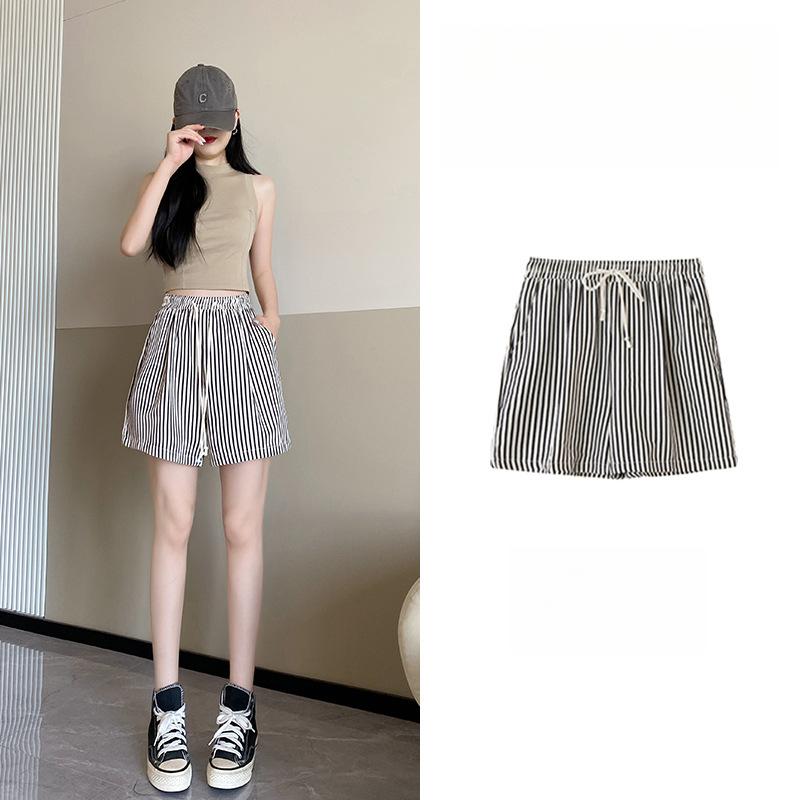 Women S Summer New Ice Silk Shorts High-Waisted Casual Wide-Leg Pants Mid-Length Sports Shorts 2XL білий
Women S Summer New Ice Silk Shorts High-Waisted Casual Wide-Leg Pants Mid-Length Sports Shorts 2XL білий