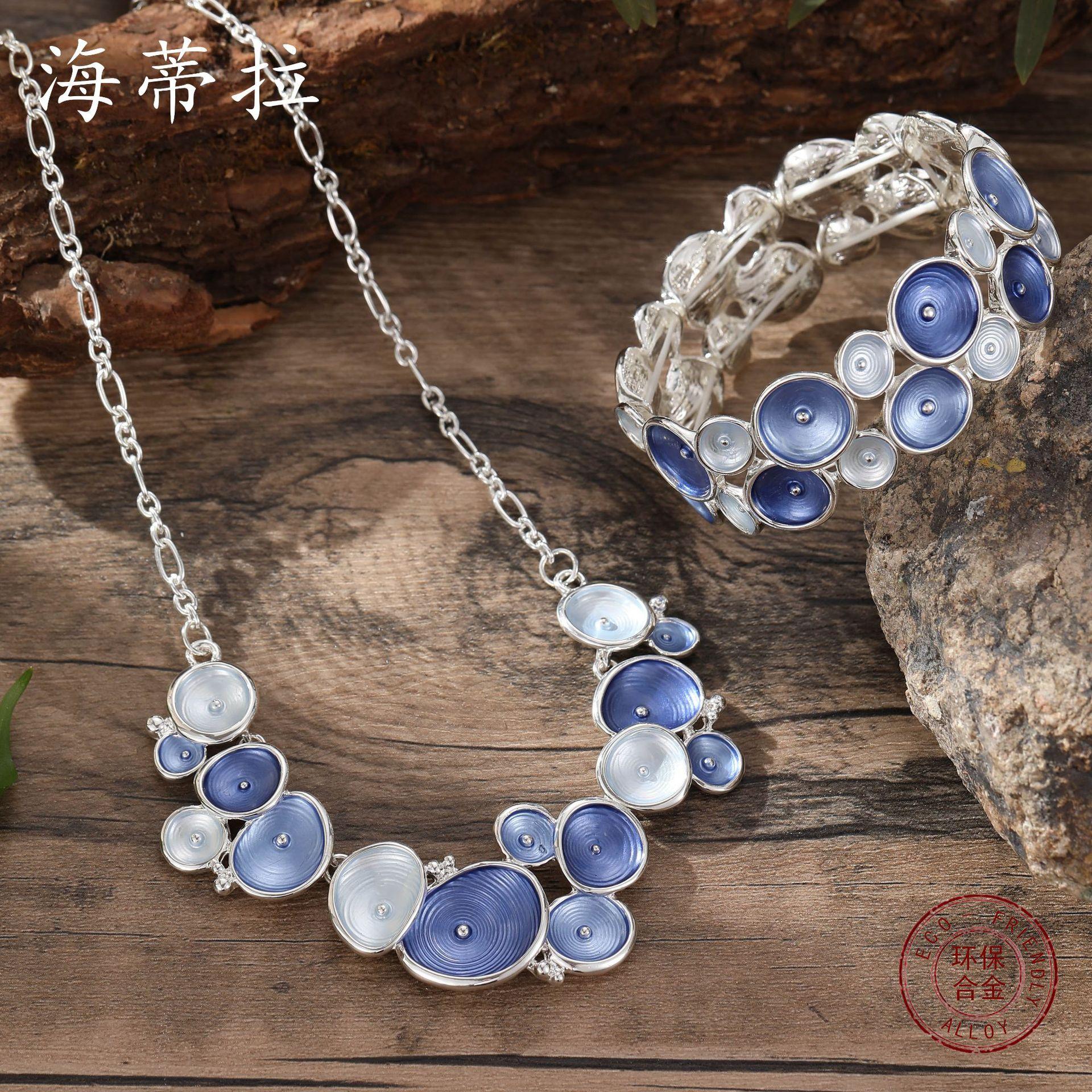 Color Painted Oil Geometric Round Flower Bracelet Necklace Set, Ladies Versatile Premium Necklace
Color Painted Oil Geometric Round Flower Bracelet Necklace Set, Ladies Versatile Premium Necklace