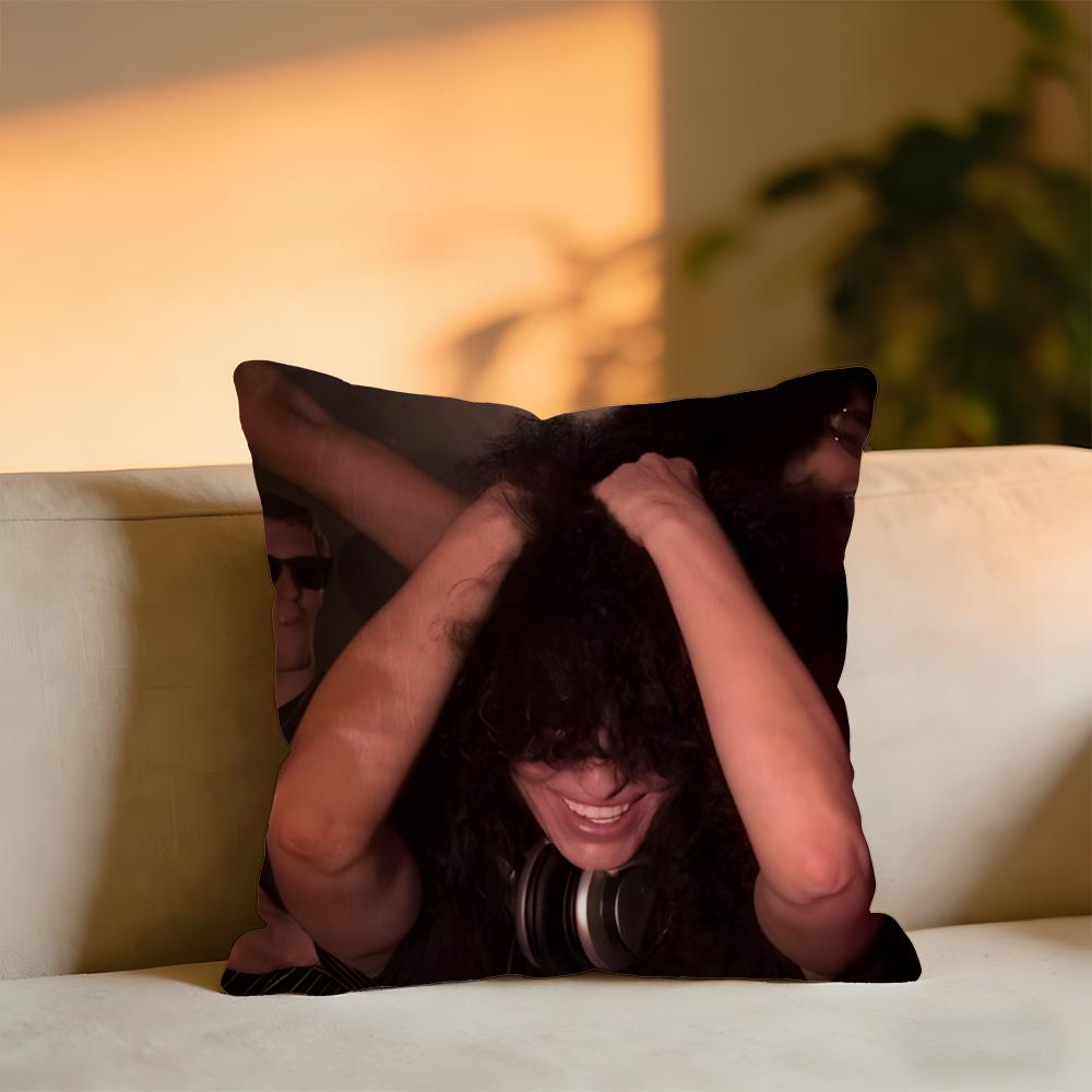 Nicole Moudaber Cushion Cover Cozy Velvet Throw PillowSoft Warm Cushion For Sofa Bed 30x30 cm
Nicole Moudaber Cushion Cover Cozy Velvet Throw PillowSoft Warm Cushion For Sofa Bed 30x30 cm