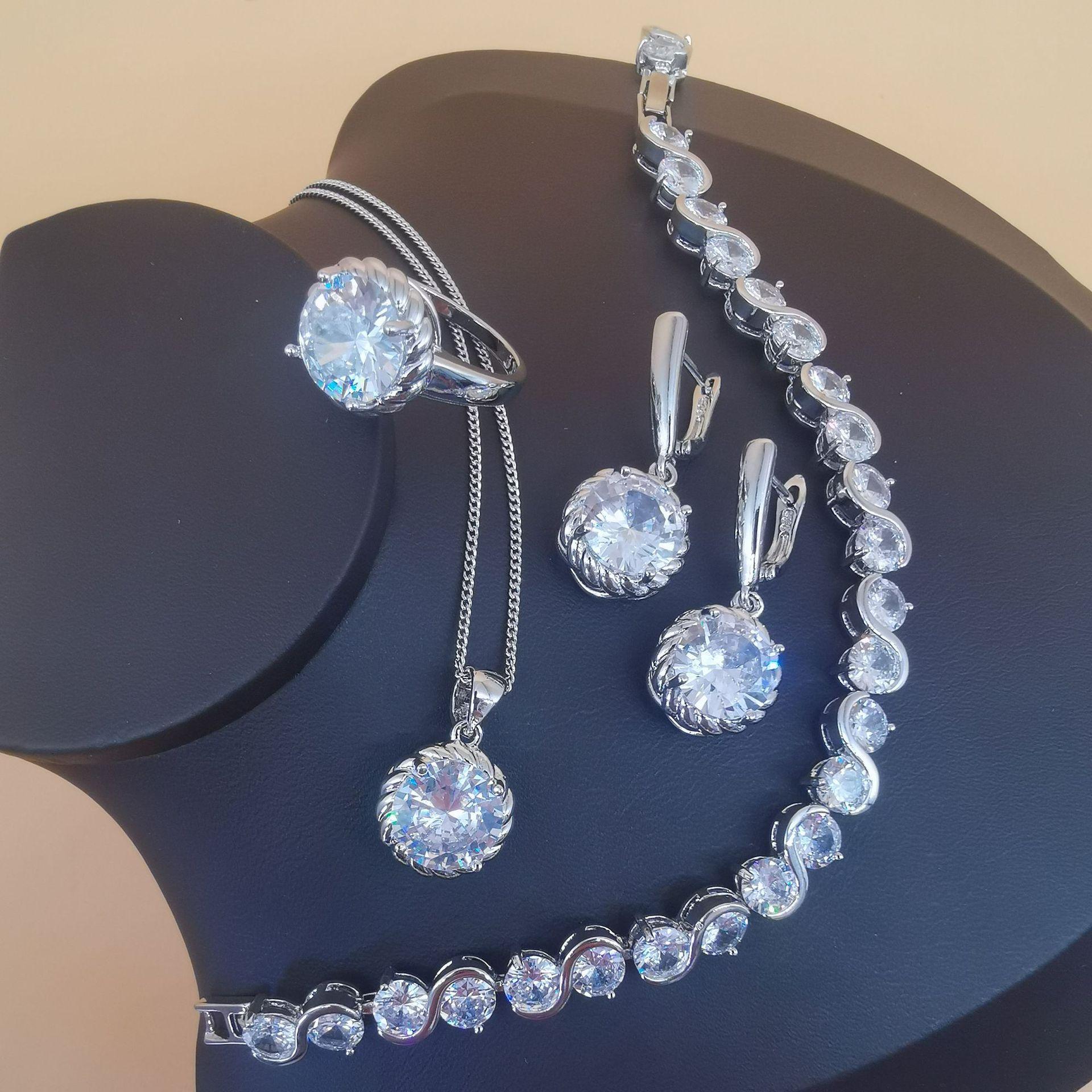 Temperament Small Fragrance Fashion Crystal Jewelry Platinum Plated Fried Dough Twists Necklace Earrings Ring Set Handwear ring size 10
Temperament Small Fragrance Fashion Crystal Jewelry Platinum Plated Fried Dough Twists Necklace Earrings Ring Set Handwear ring size 10