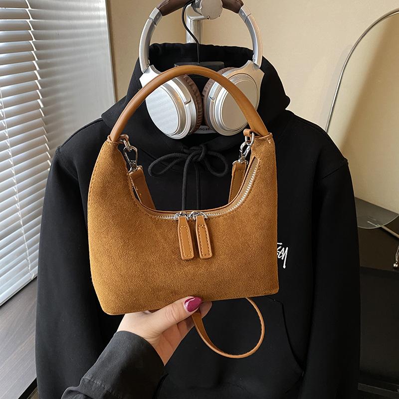 Сумка премиум-класса, нишевая, женская, осень-зима 2025, новая, матовая, ретро, на плечо, мессенджер, портативная сумка-пельмень коричневый
Сумка премиум-класса, нишевая, женская, осень-зима 2025, новая, матовая, ретро, на плечо, мессенджер, портативная сумка-пельмень коричневый