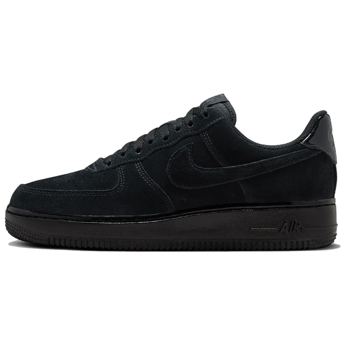 Nike Air Force 1 Low 07 Triple Black Suede Women s Sneakers HM9659-001 38.5 чёрный
Nike Air Force 1 Low 07 Triple Black Suede Women s Sneakers HM9659-001 38.5 чёрный
