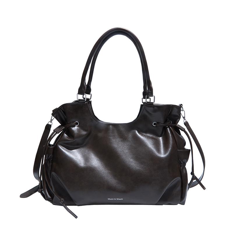 Light Luxury Solid PU Zipper Youth Sweet Shoulder Bags for Women 2026 Fashi Large Capacity Simple Retro Versatile Tote Bags кавовий
Light Luxury Solid PU Zipper Youth Sweet Shoulder Bags for Women 2026 Fashi Large Capacity Simple Retro Versatile Tote Bags кавовий