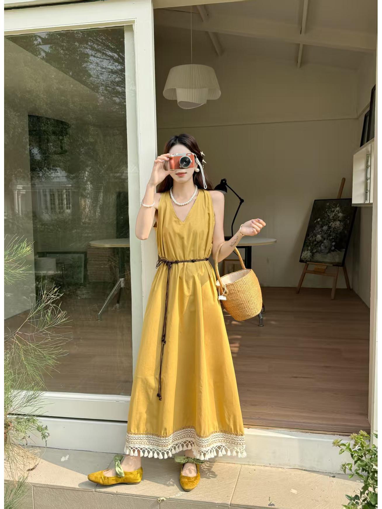 2026 Spring/Summer Draped Tassel Sleeveless V-Neck Women s Vacation Dress One Size
2026 Spring/Summer Draped Tassel Sleeveless V-Neck Women s Vacation Dress One Size