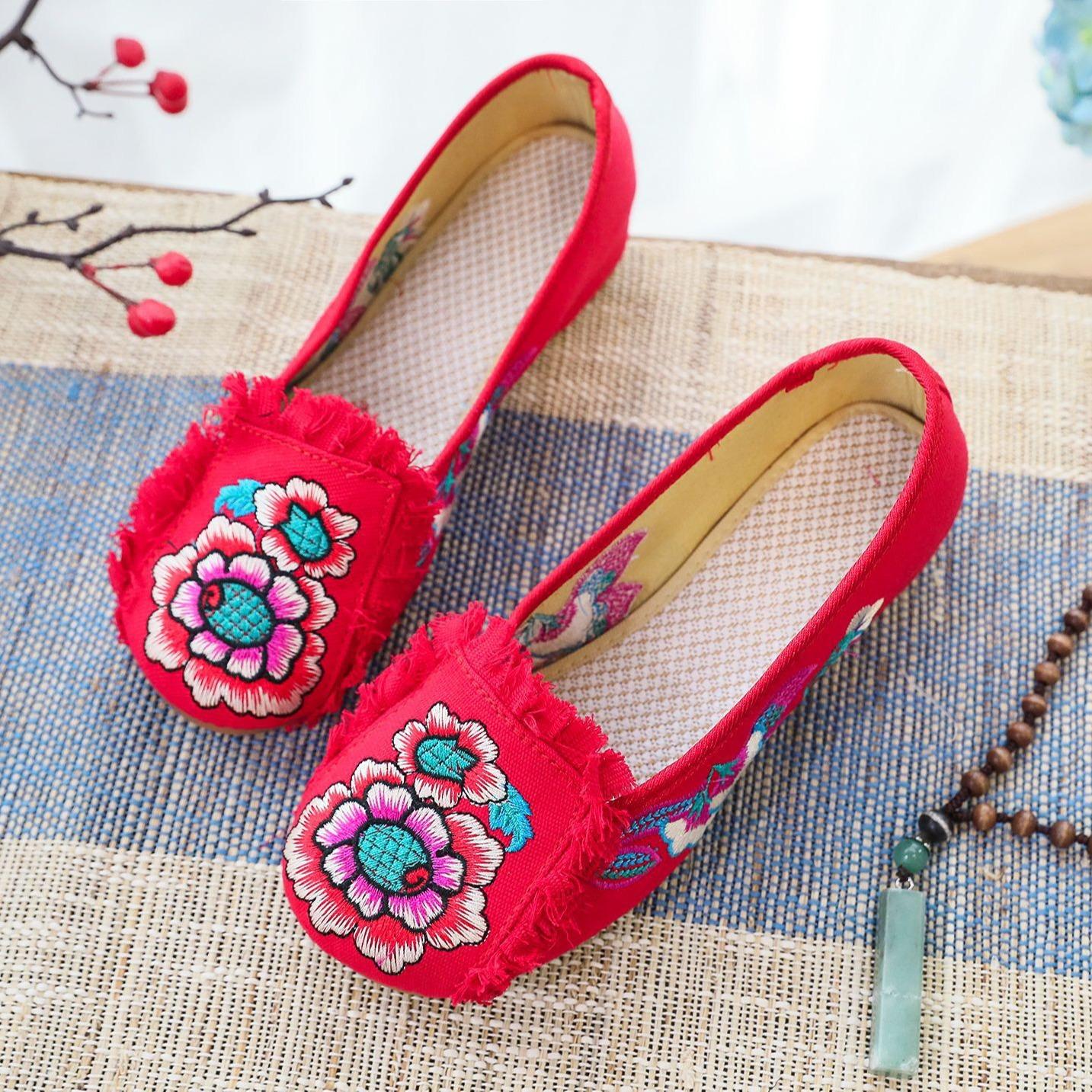 Rough Embroidered Single Shoes Cloth Shoes Oxford Soft Sole Walking Casual Dance Shoes Square Dance Shoes 35
Rough Embroidered Single Shoes Cloth Shoes Oxford Soft Sole Walking Casual Dance Shoes Square Dance Shoes 35