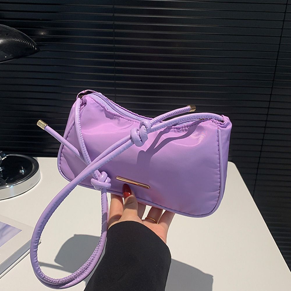 Нейлонова сумка через плече. М яка дорожня сумка. Модні сумки під пахвами для жінок і дівчат рожевий червоний колір
Нейлонова сумка через плече. М яка дорожня сумка. Модні сумки під пахвами для жінок і дівчат рожевий червоний колір