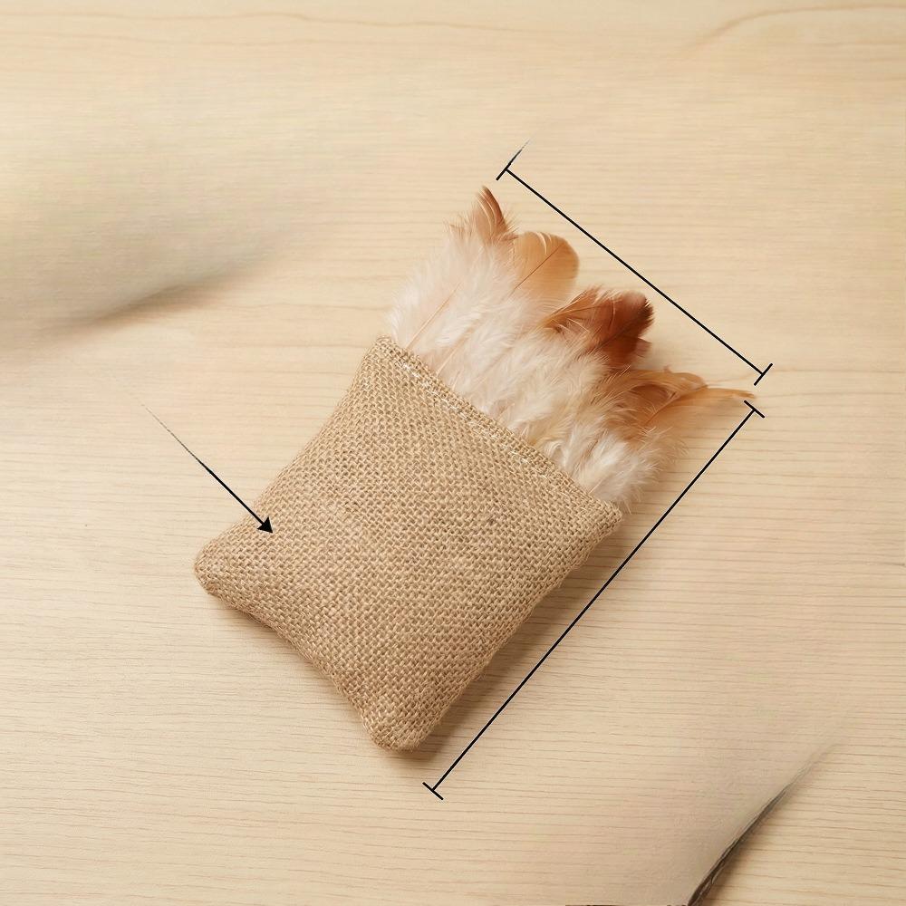 Cat Toy Cotton Fabric Feather Chewing Toy Cat Mint Wood Knotweed Teething Toy Cat Self-amusement Relaxation Gadget Muyang Xiao
Cat Toy Cotton Fabric Feather Chewing Toy Cat Mint Wood Knotweed Teething Toy Cat Self-amusement Relaxation Gadget Muyang Xiao