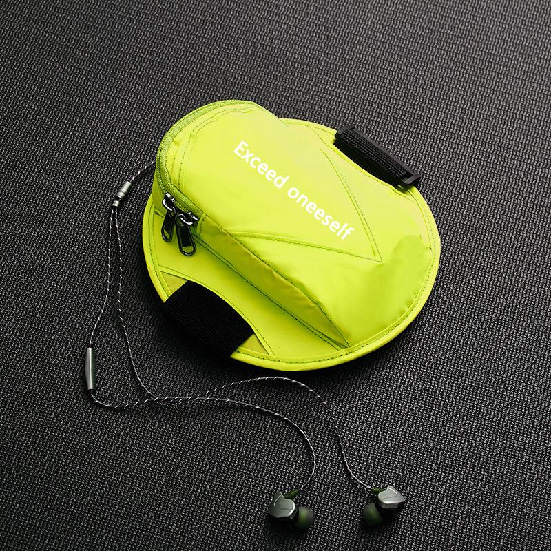 Reflective Universal Running Armband for Phones - Unisex Fitness and Sports Gear Fits up to 6.5-inch зелёный
Reflective Universal Running Armband for Phones - Unisex Fitness and Sports Gear Fits up to 6.5-inch зелёный